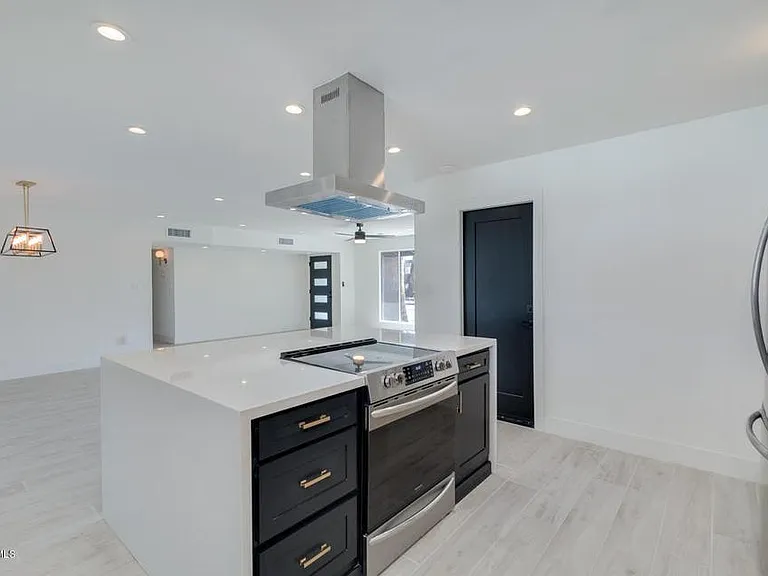 7914 E Hubbell St — Photo 12