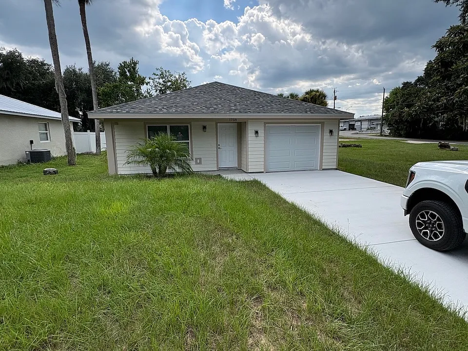 1758 Palm Rd