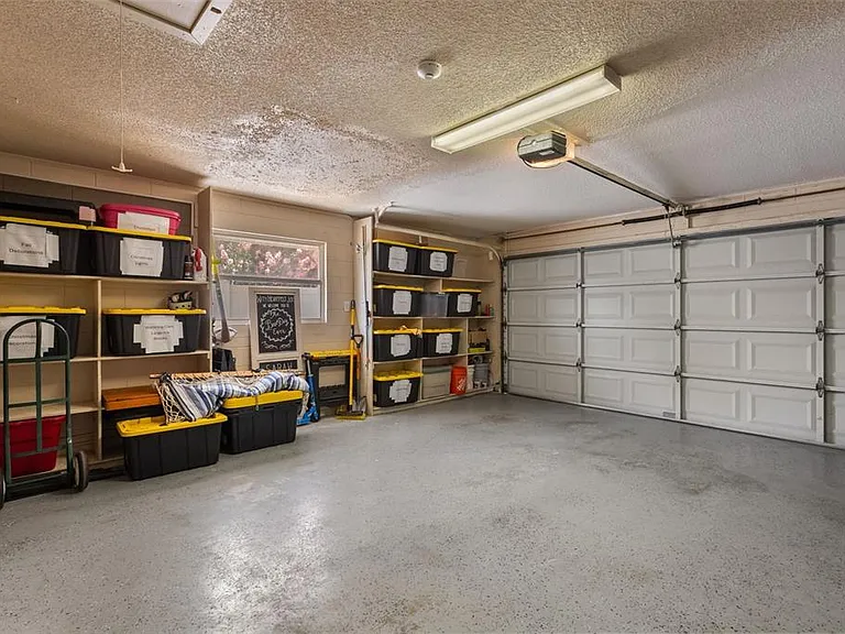 180 Springwood Trl — Photo 23