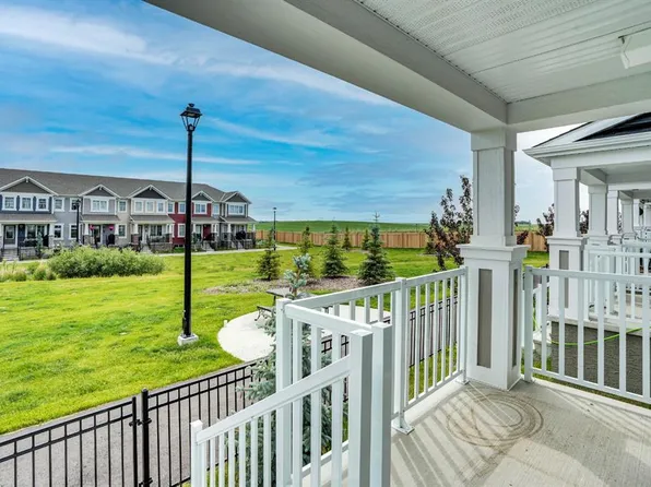 2232 E Windbury Greenway SW, Airdrie, AB T4B 5L2