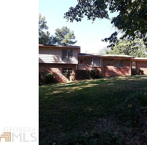 1st image of 571 Village Green Ct