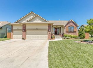 624 W Point Ct, Andover, KS 67002