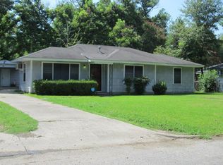 667 W McCorkle Cir, Greenville, MS 38703