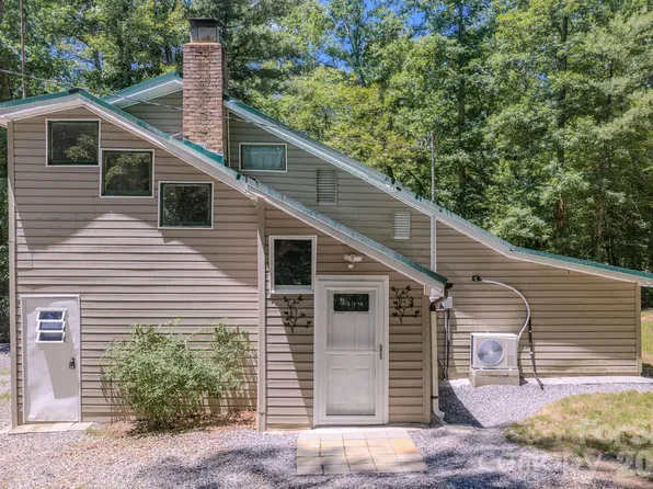 2455 Whisper Wind Ln, Morganton, NC 28655