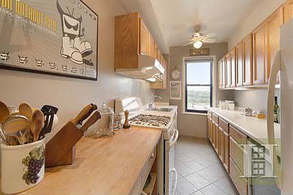 2nd image of 77 Park Ter E APT D86