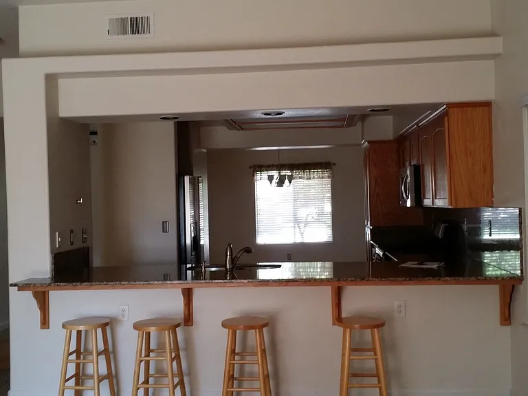 2059 E Lexington Ave — Photo 4