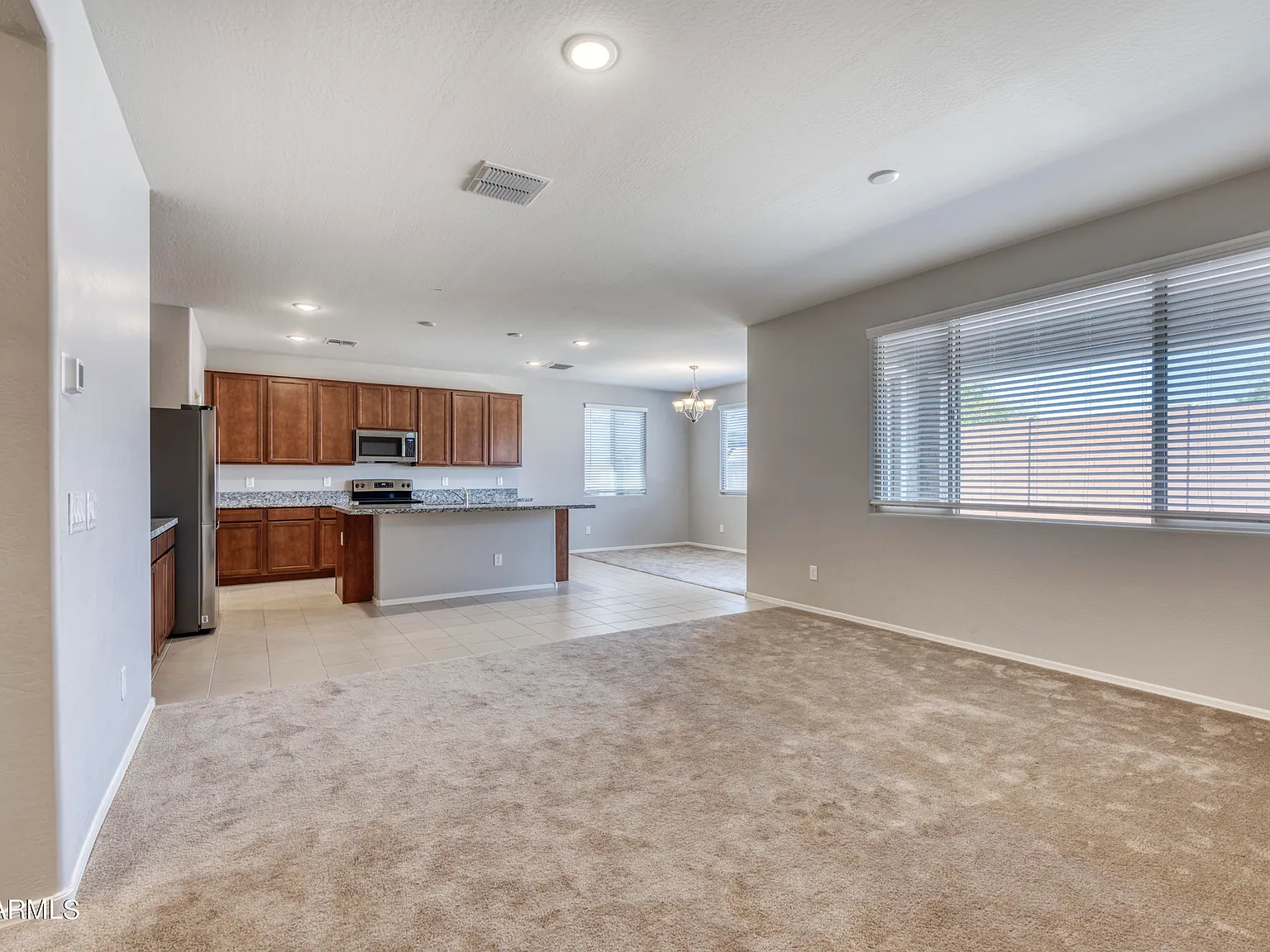 4 bed, 2.5 bath, 2026 sqft, $2,299 — Photo 3