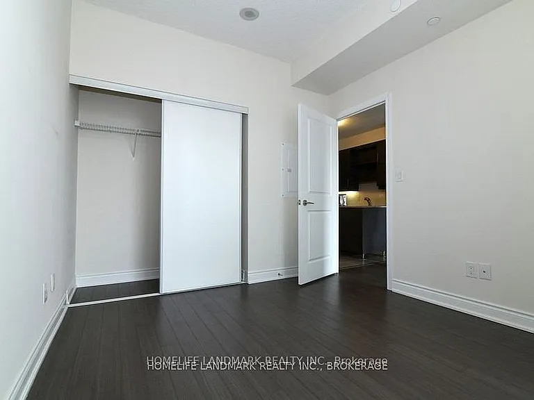277 S Park Rd #701 — Photo 6
