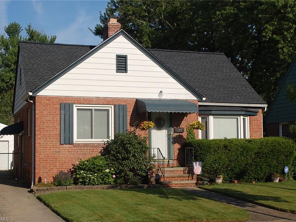 1st image of 3234 W 139th St