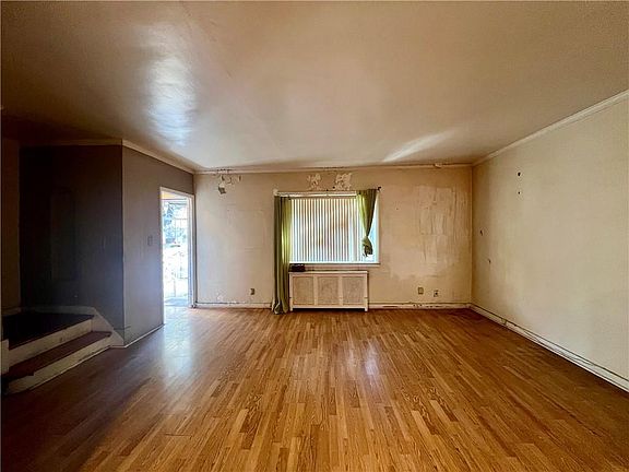 3rd image of 1746 Gerritsen Ave