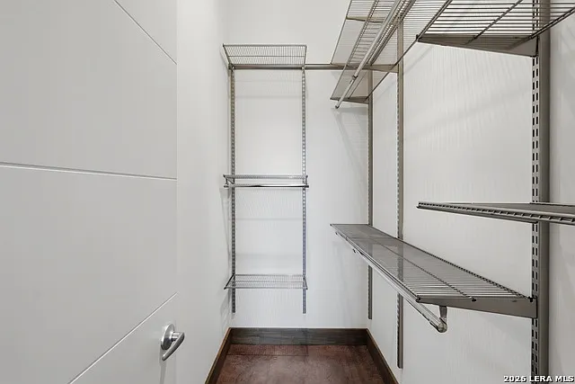 1542 N Alamo St #201 — Photo 17