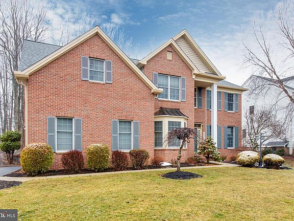 3rd image of 15169 Sapling Ridge Dr