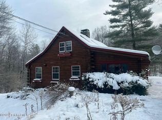 31 Rolland Rd, Petersburgh, NY 12138
