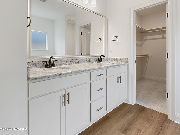 5th image of 118 Gilded Ln