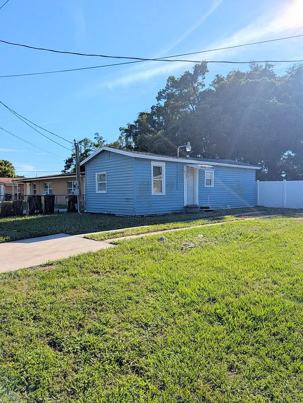 1 bed, 1.0 bath, 476 sqft, $1,095 — Photo 1