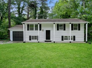 1386 Pineglen Dr, Riverdale, GA 30296