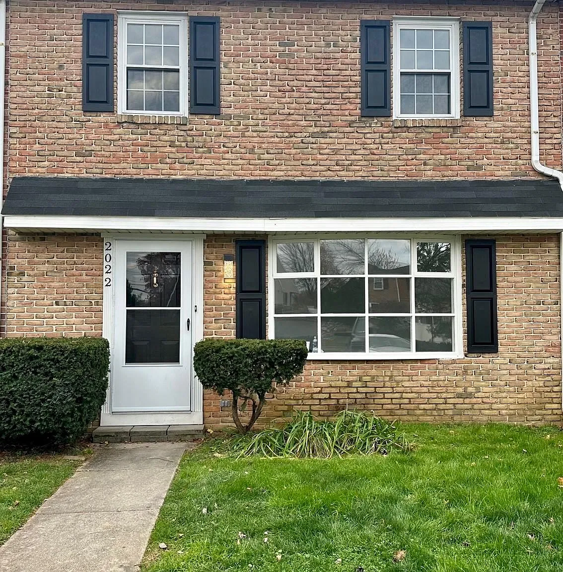 2022 Hale Ct — Photo 1