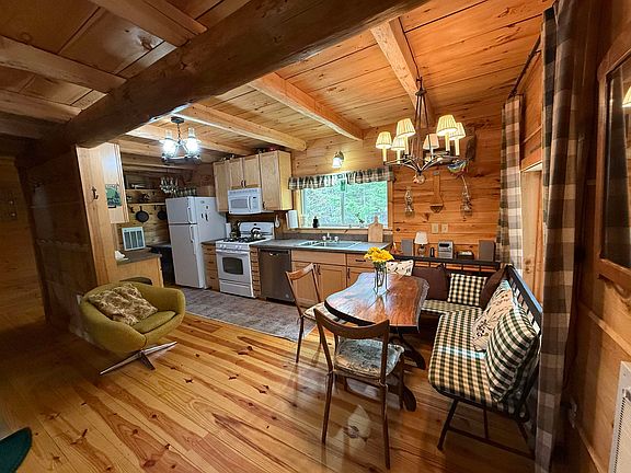 4th image of 37 Maple Road