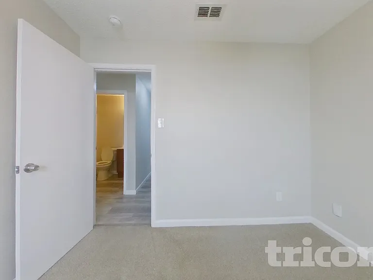 3916 Golden Horn Ln — Photo 10