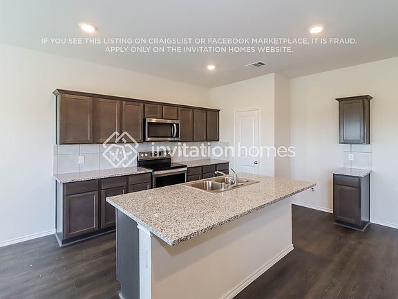 4th image of 602 Clearlake Dr