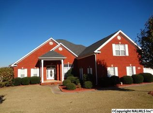 124 Shadow Pointe Cir, Huntsville, AL 35806