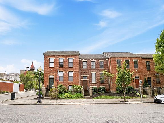 3rd image of 407 Elizabeth St