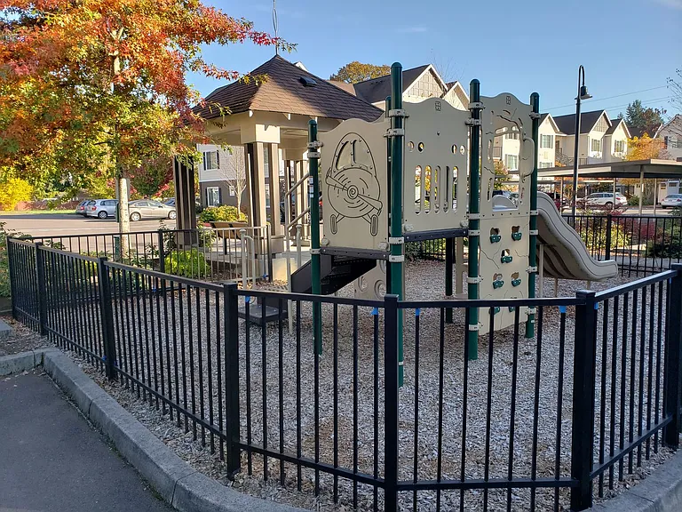 117 NE 25th Ave — Photo 16