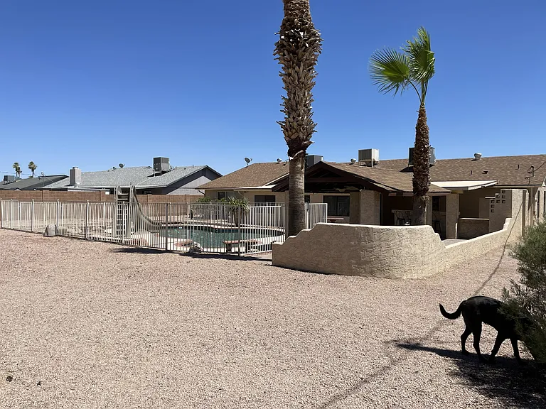 908 E Mesquite Ave — Photo 33