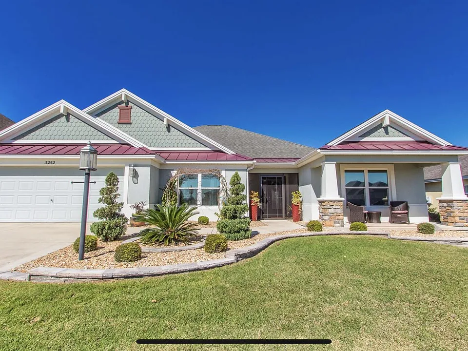 3252 Sennett Cir
