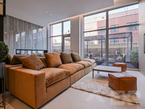 957 Atlantic Avenue image 10 of 16