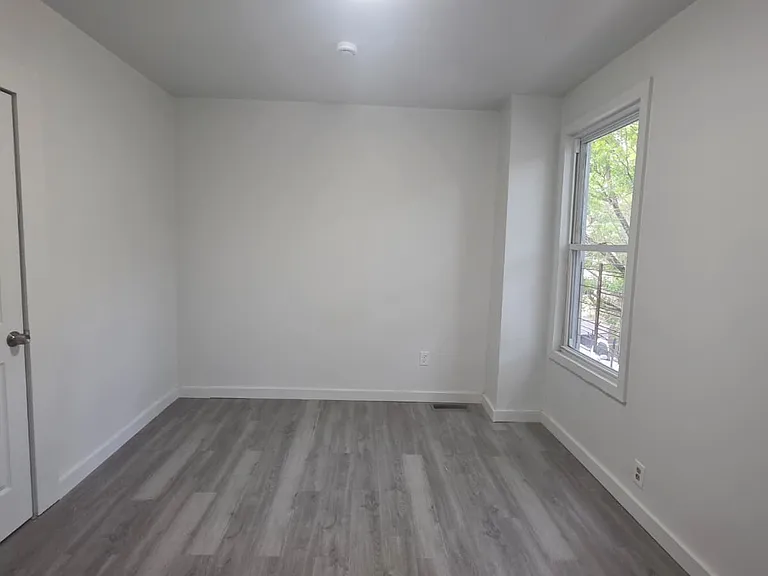 238 Newhall St — Photo 8