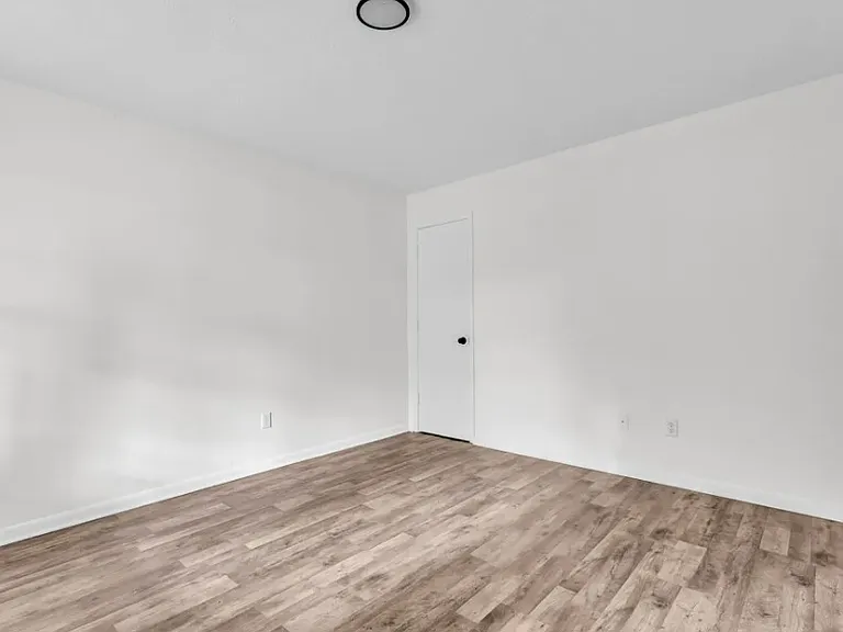 The Ridge Apartments — Photo 6