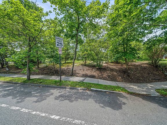 4th image of 0-351&335 Langley Rd