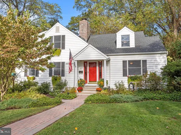 227 Penn Valley Ter, Yardley, PA 19067
