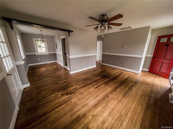 4th image of 2527 Irisdale Ave