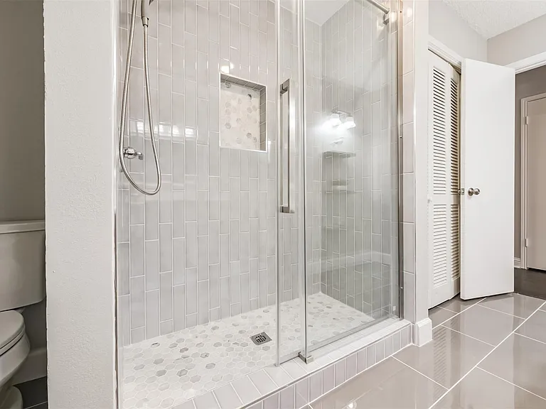 14111 Misty Meadow Ln — Photo 29