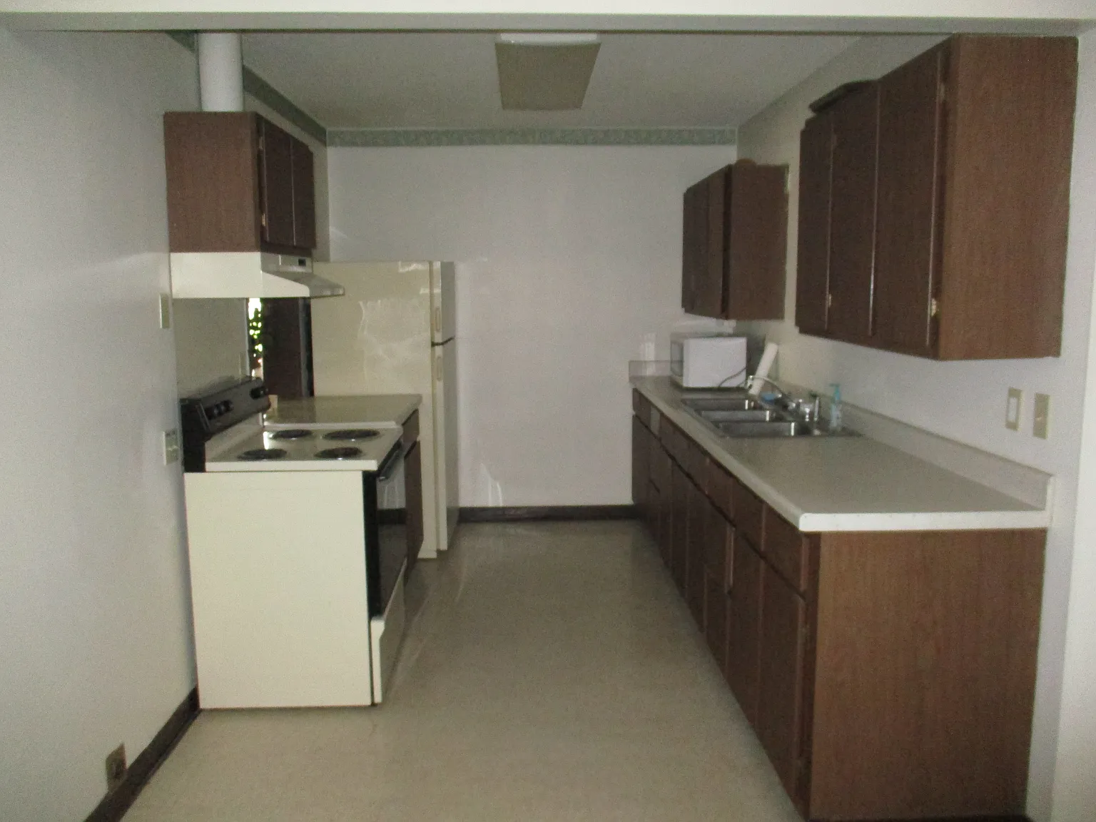 1 bed, 676 sqft, $610 — Photo 4