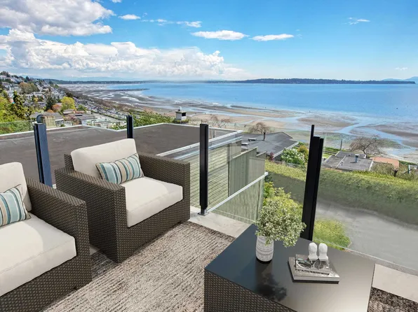 14553 Sunset Dr, White Rock, BC V4B 2V9