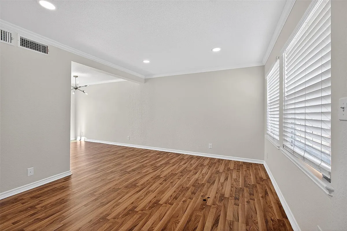 Building Photo - 1221 Cedar Post Ln #1B