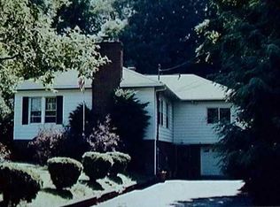 2750 Brookview Rd, Castleton On Hudson, NY 12033