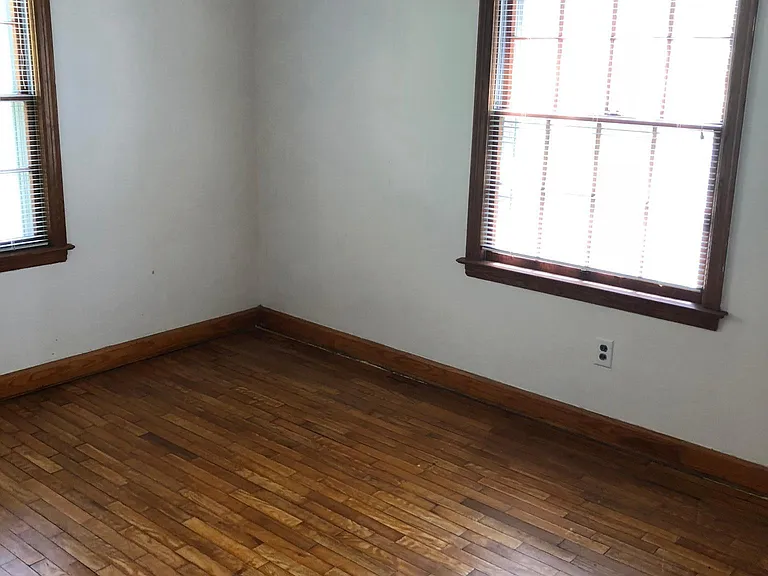 414 Dogwood Dr — Photo 9