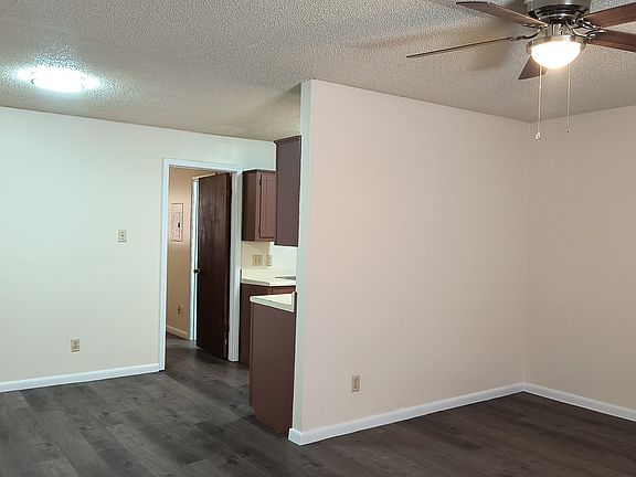 4th image of 3720 Miramar Dr #1