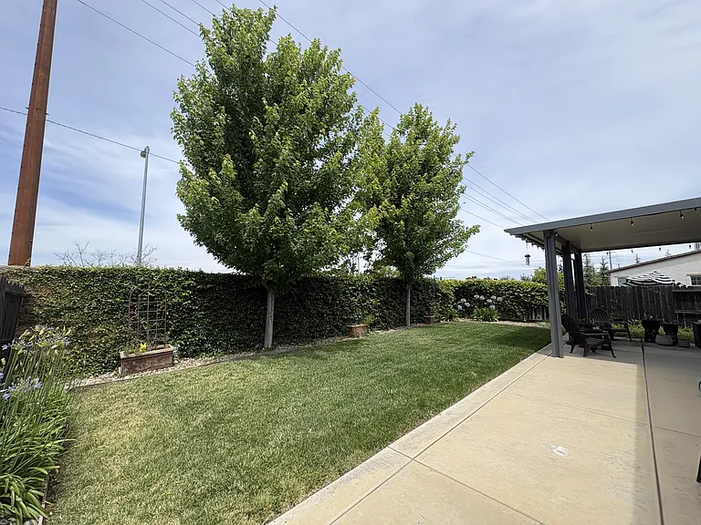 7096 Greenford Way — Photo 10