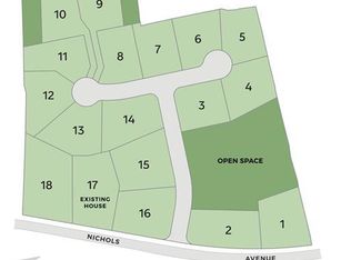 8 Legacy Ln, Shelton, CT 06484
