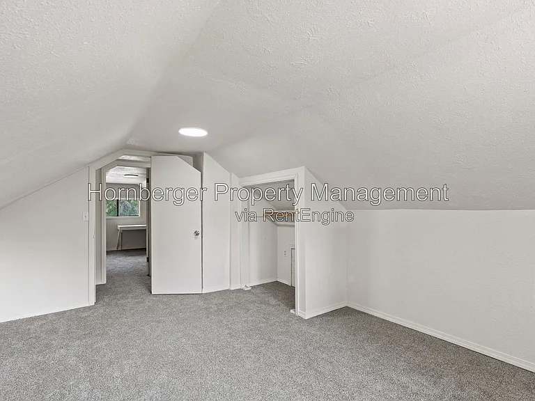 2410 E Everett Ave — Photo 13