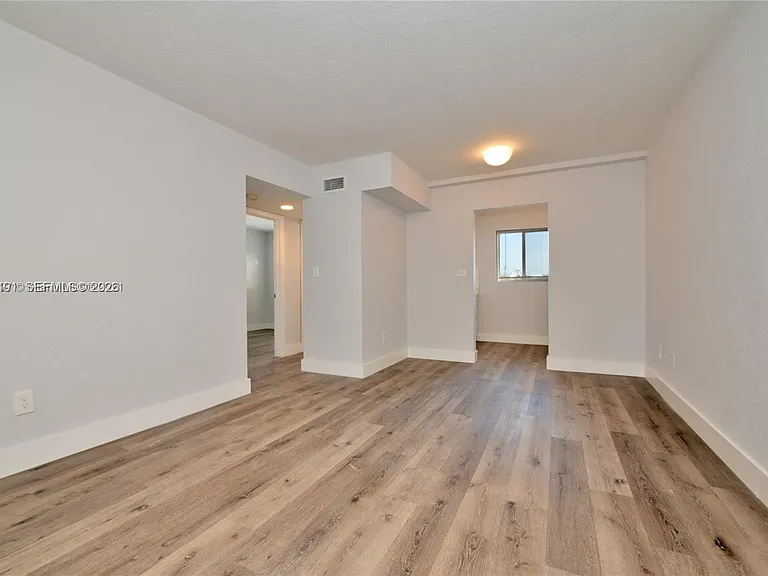 2330 NW 11th St #47 — Photo 20