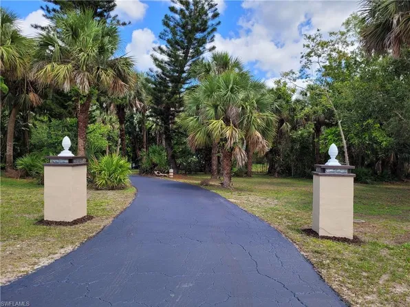 5133 GREEN BLVD, NAPLES, FL 34116