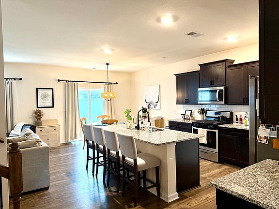 2nd image of 4709 Willow Bluff Cir
