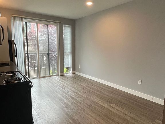 5th image of 215 Boylston Ave E #302