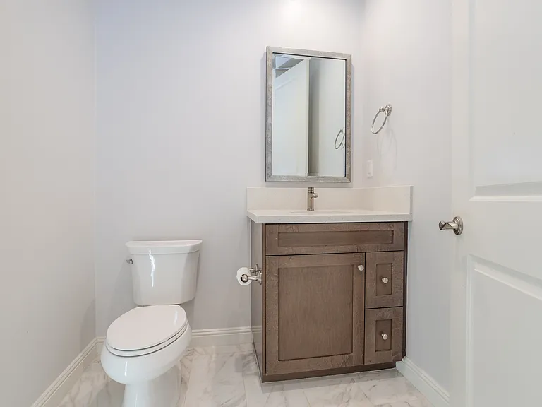 11710 Manchester Way — Photo 42